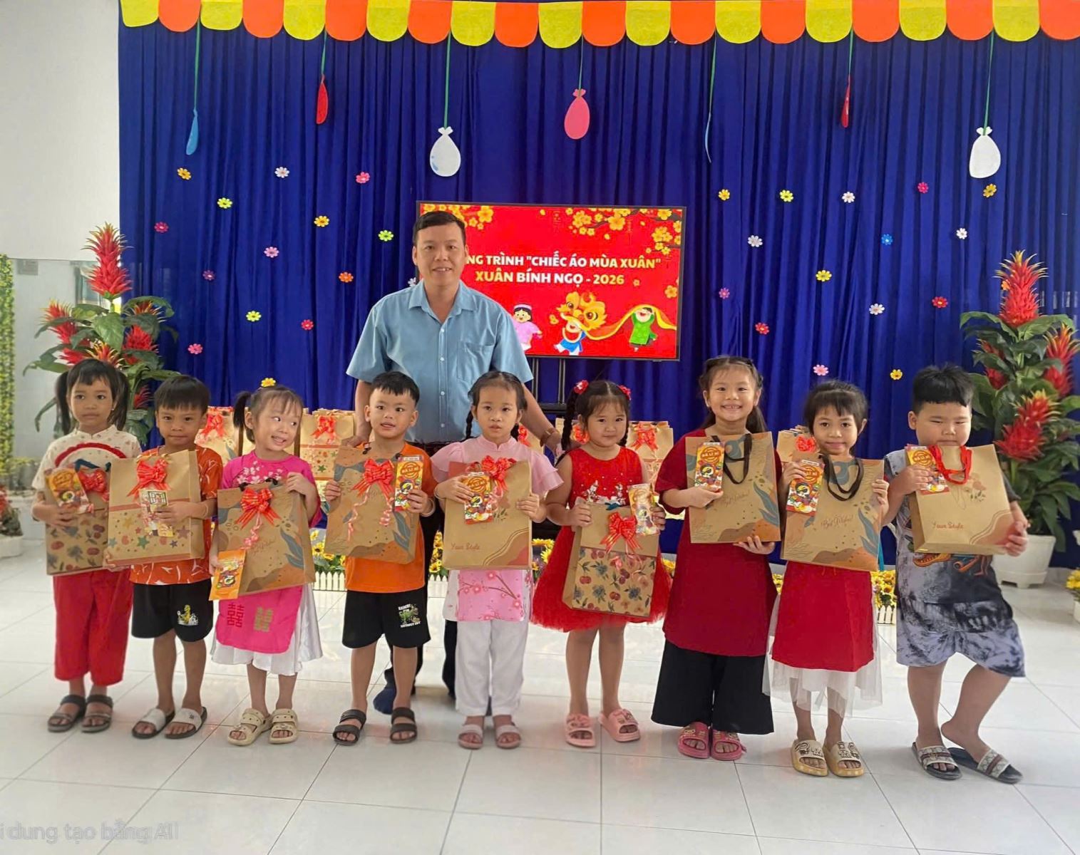 “CHIẾC ÁO MÙA XUÂN YÊU THƯƠNG”