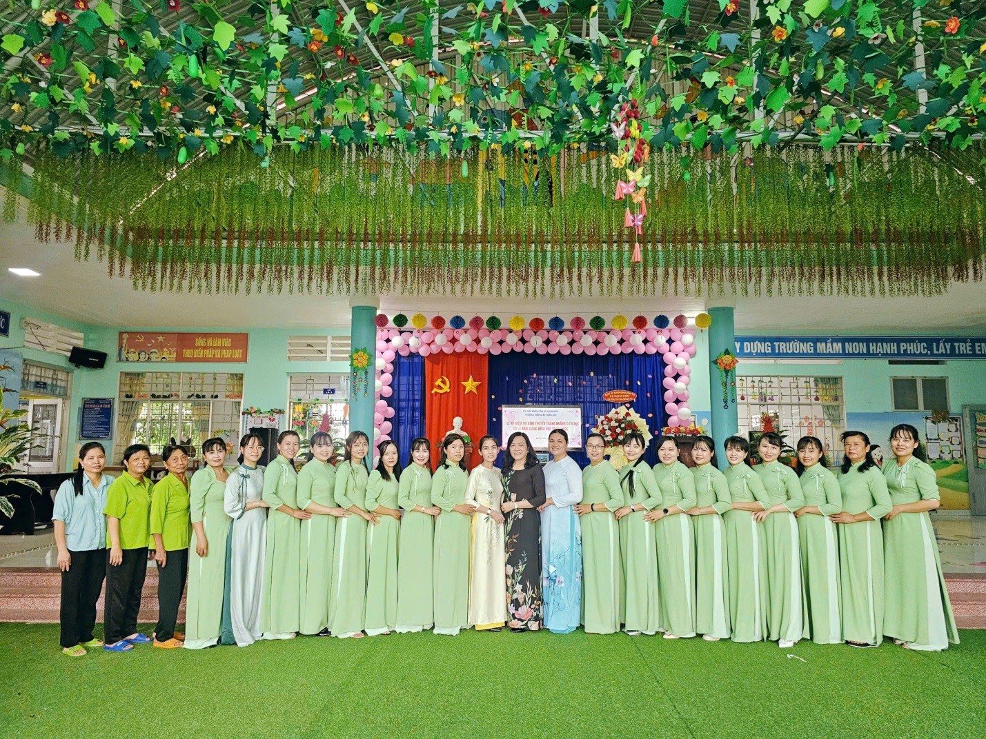 BẢN TIN KHAI GIẢNG NĂM HỌC MỚI