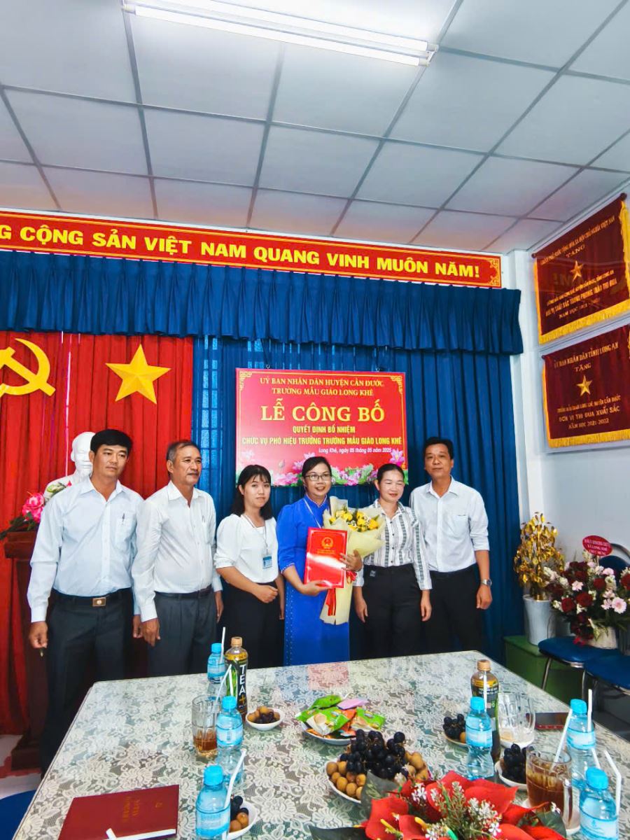 LỄ CÔNG BỐ QUYẾT ĐỊNH BỔ NHIỆM CHỨC VỤ PHÓ HIỆU TRƯỞNG TRƯỜNG MẪU GIÁO LONG KHÊ