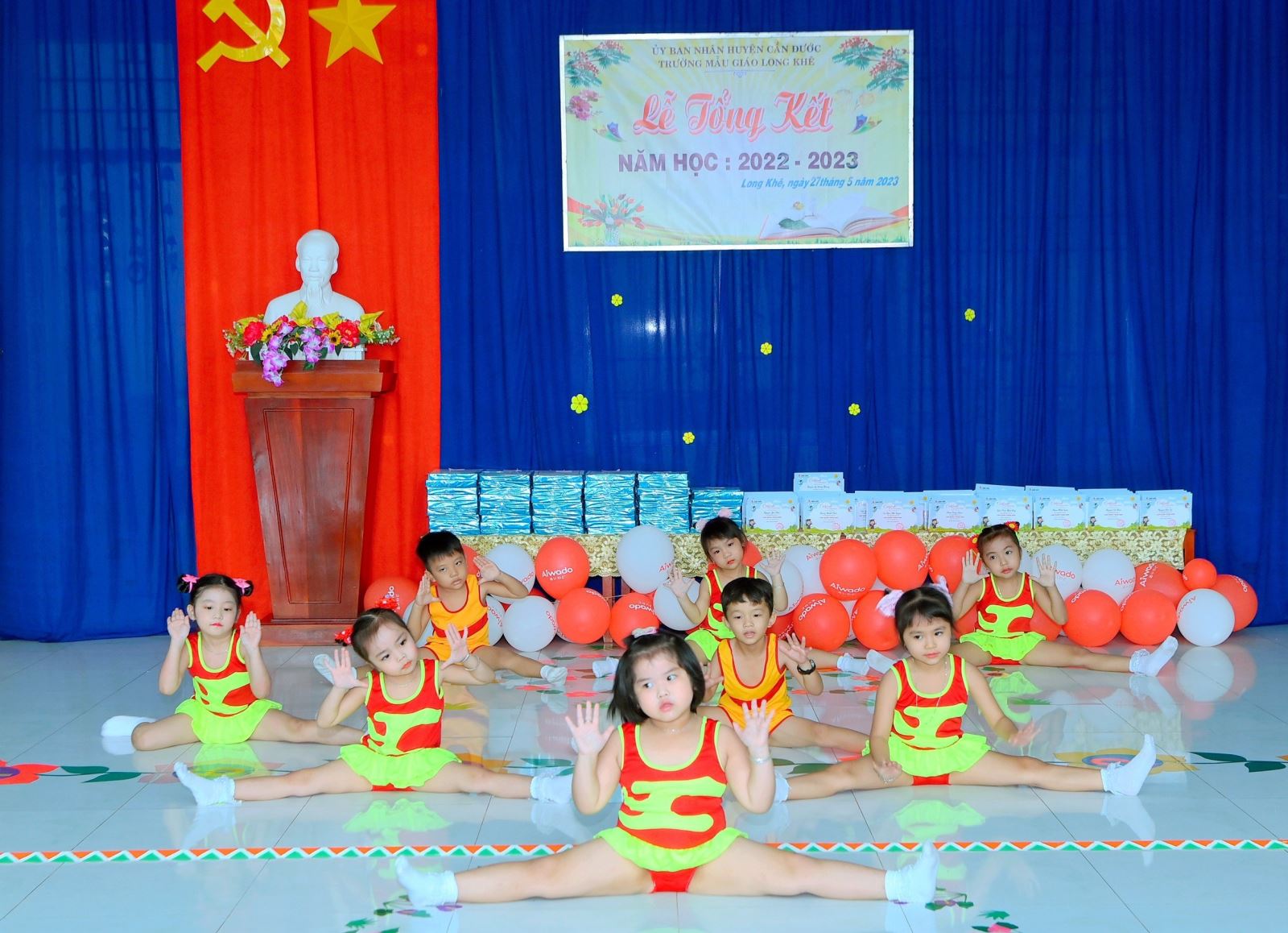 Các tiết mục văn nghệ trong lễ tổng kết năm học 2022-2023